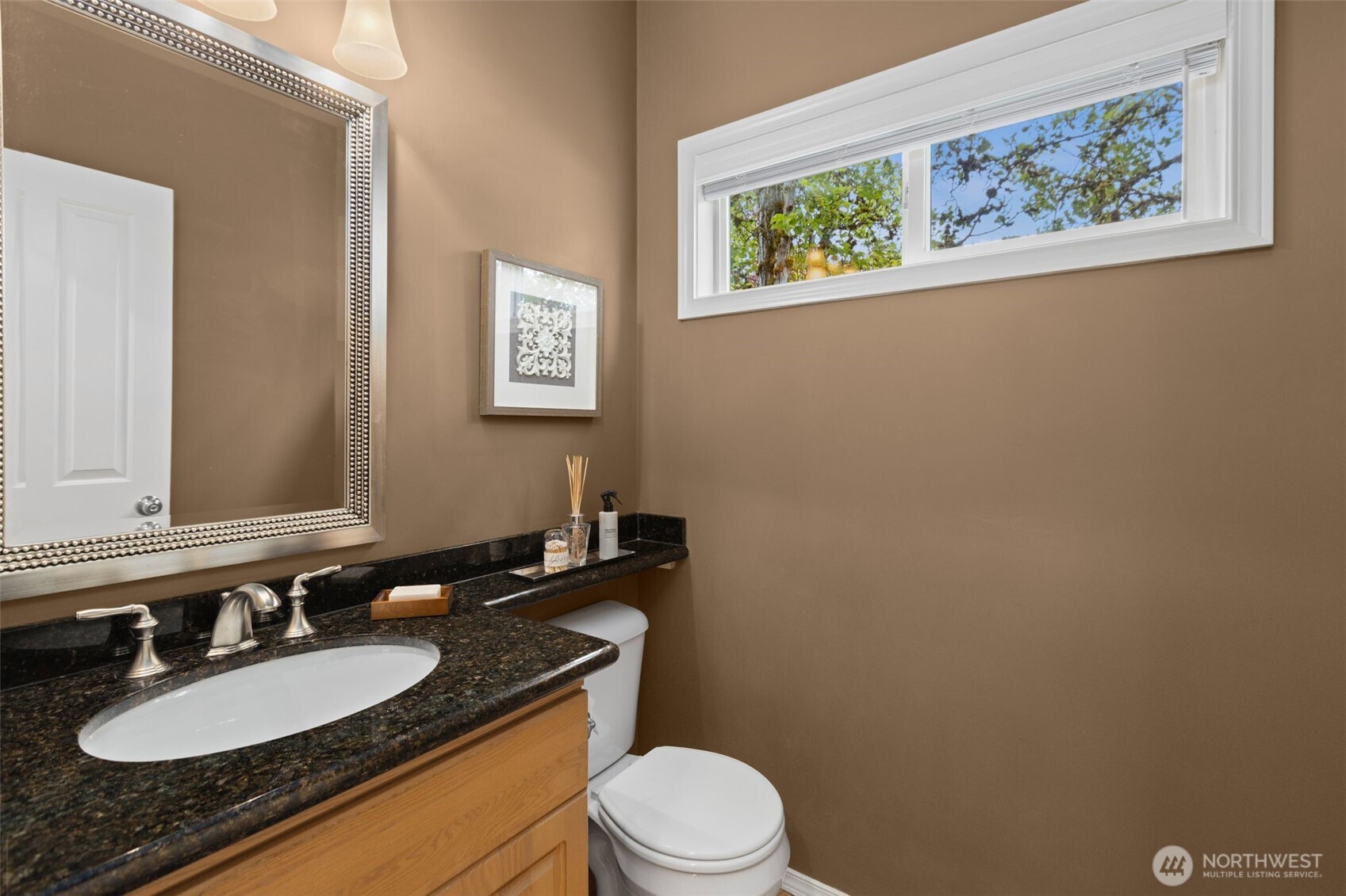 18727 33rd Avenue Property Photo 18