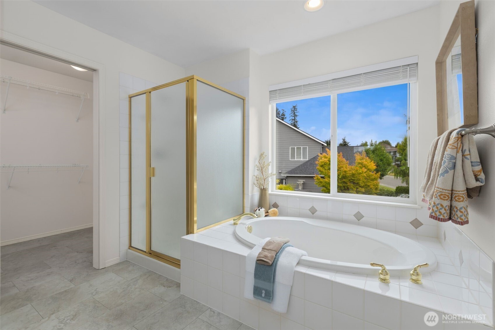 18727 33rd Avenue Property Photo 23