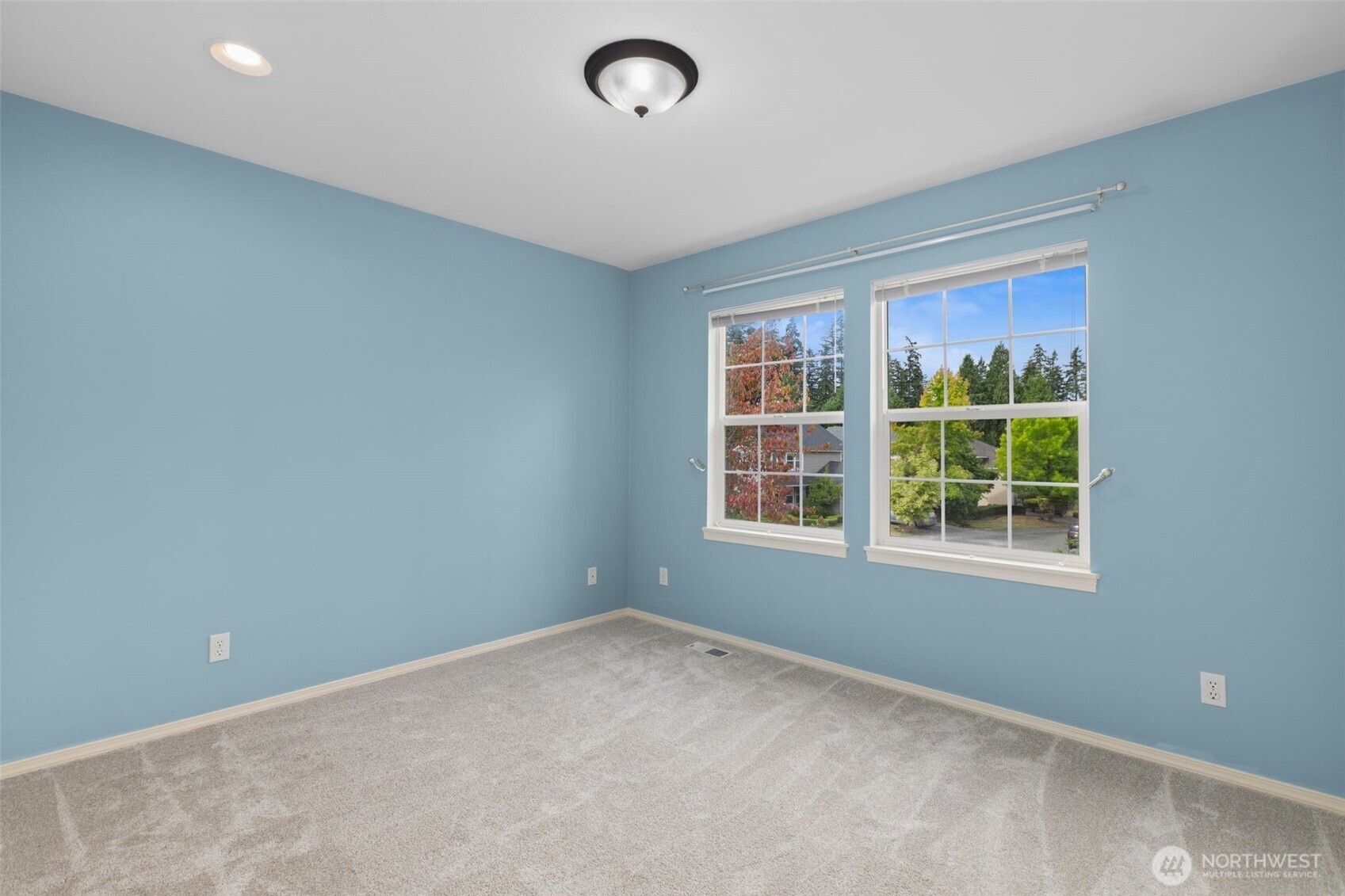 18727 33rd Avenue Property Photo 26
