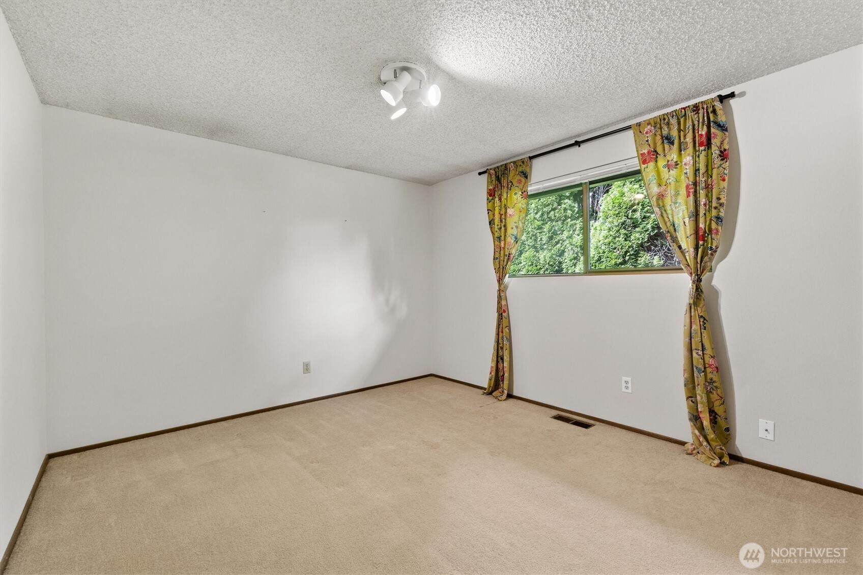 3322 102nd Avenue Property Photo 23