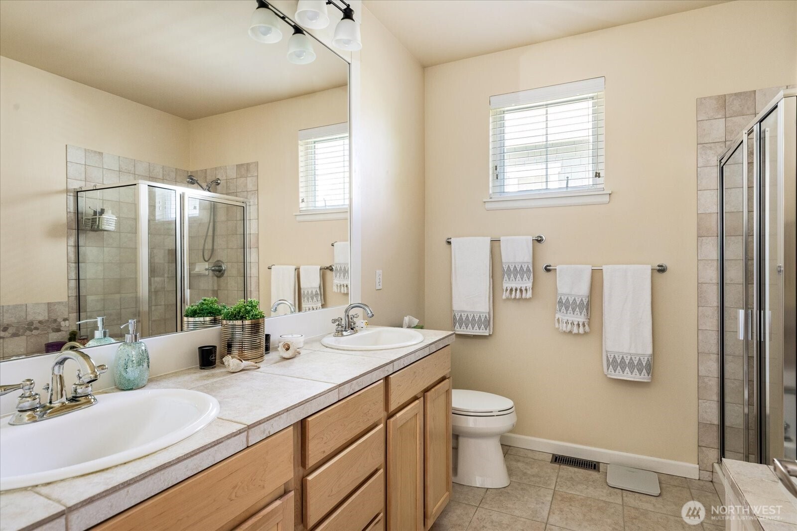 1402 Starview Court Property Photo 16
