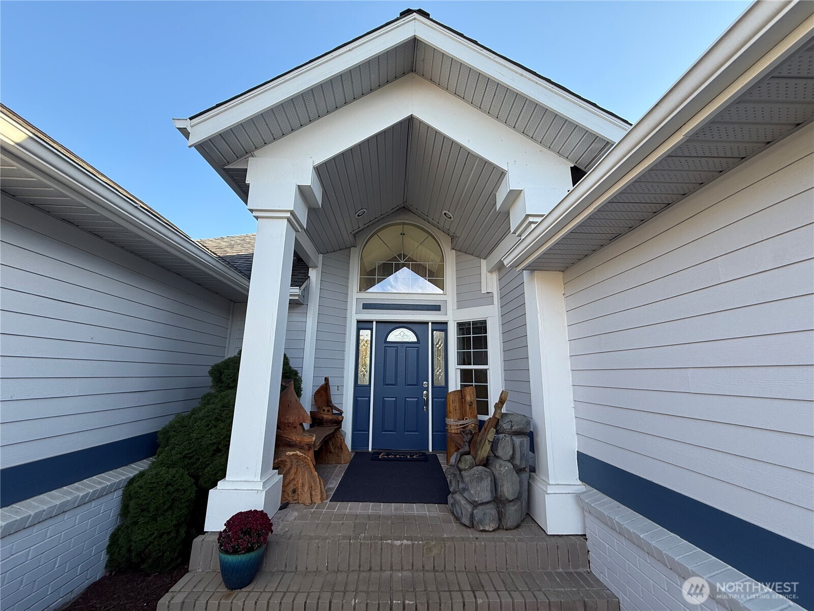 2557 Lakeridge Drive Property Photo 3
