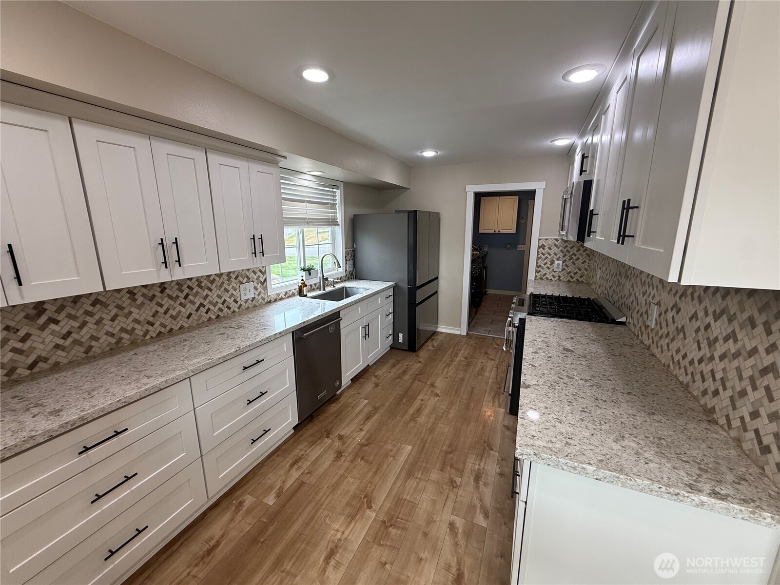 2557 Lakeridge Drive Property Photo 15