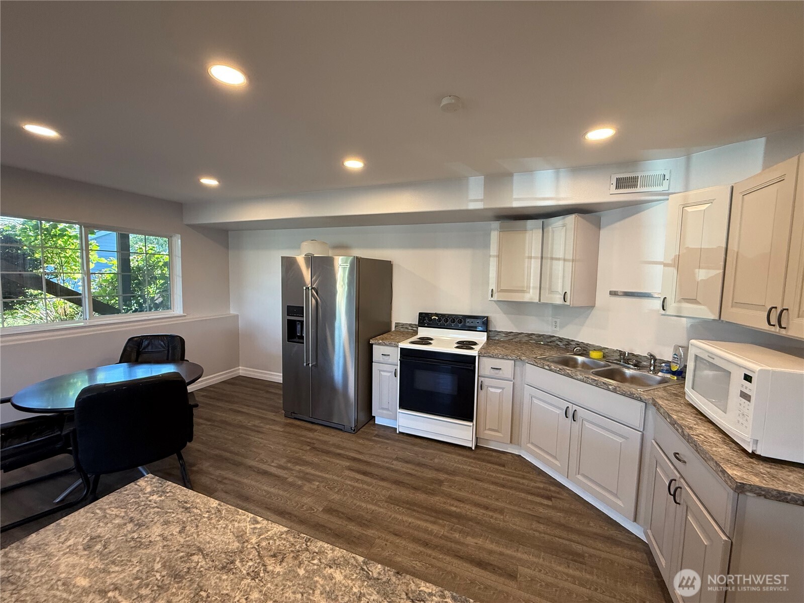 2557 Lakeridge Drive Property Photo 30