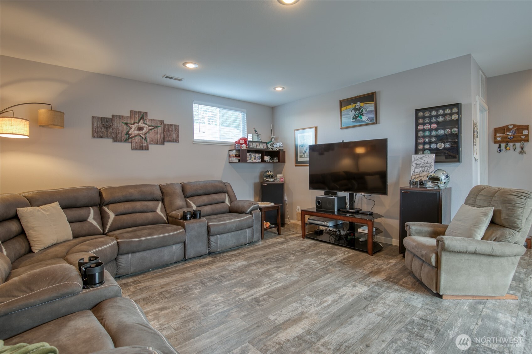 218 B Street Property Photo 5