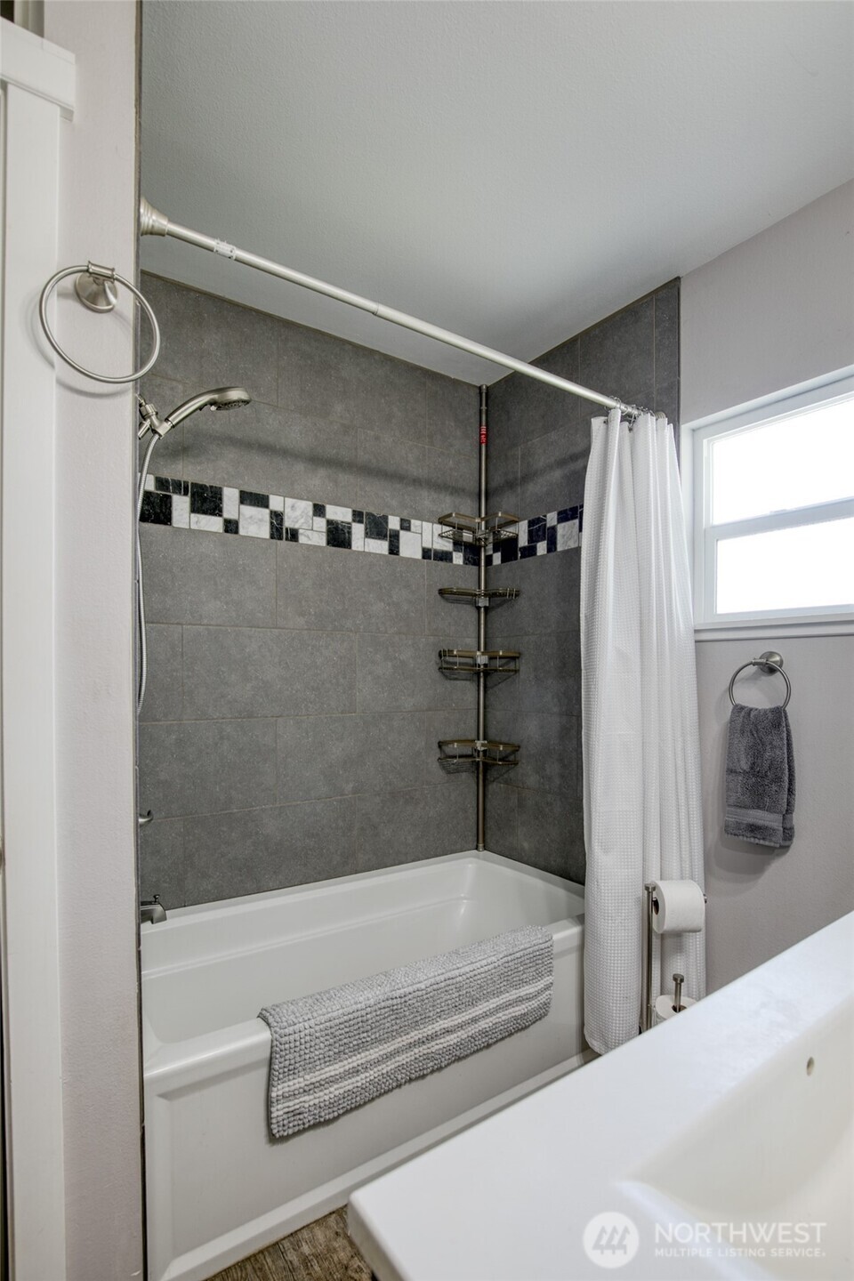 218 B Street Property Photo 31