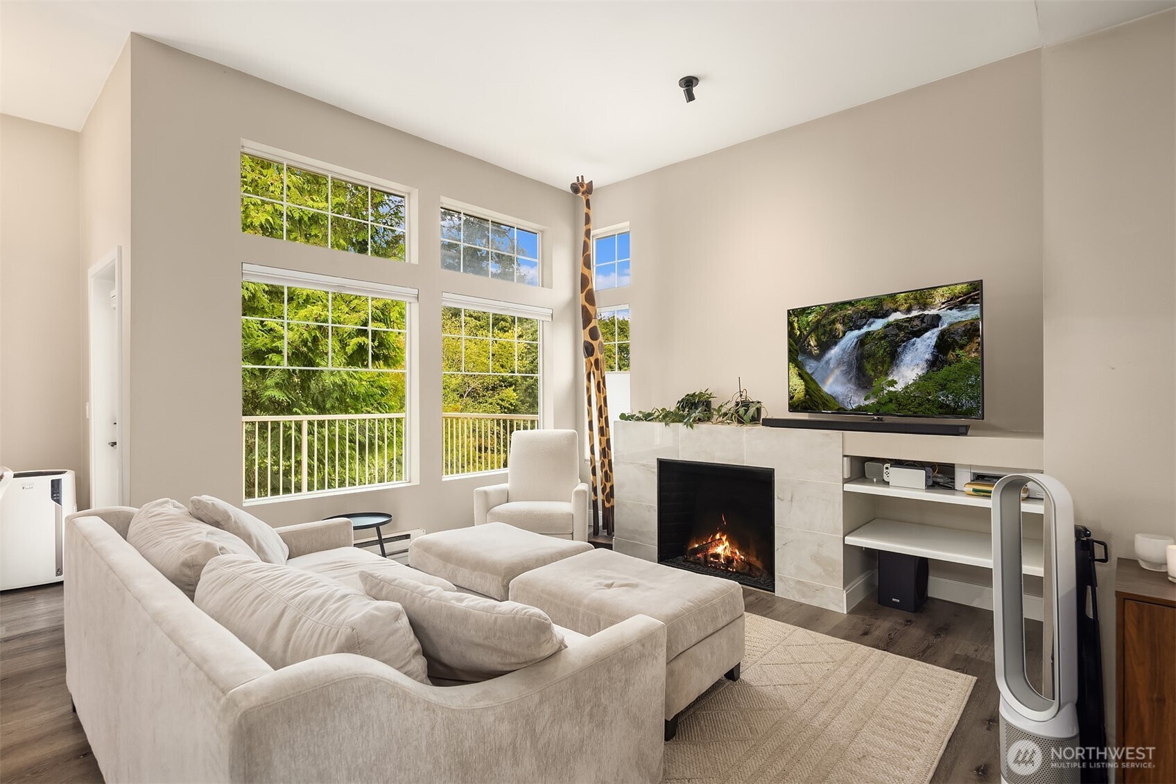 14007 69th Drive W5 Property Photo 3