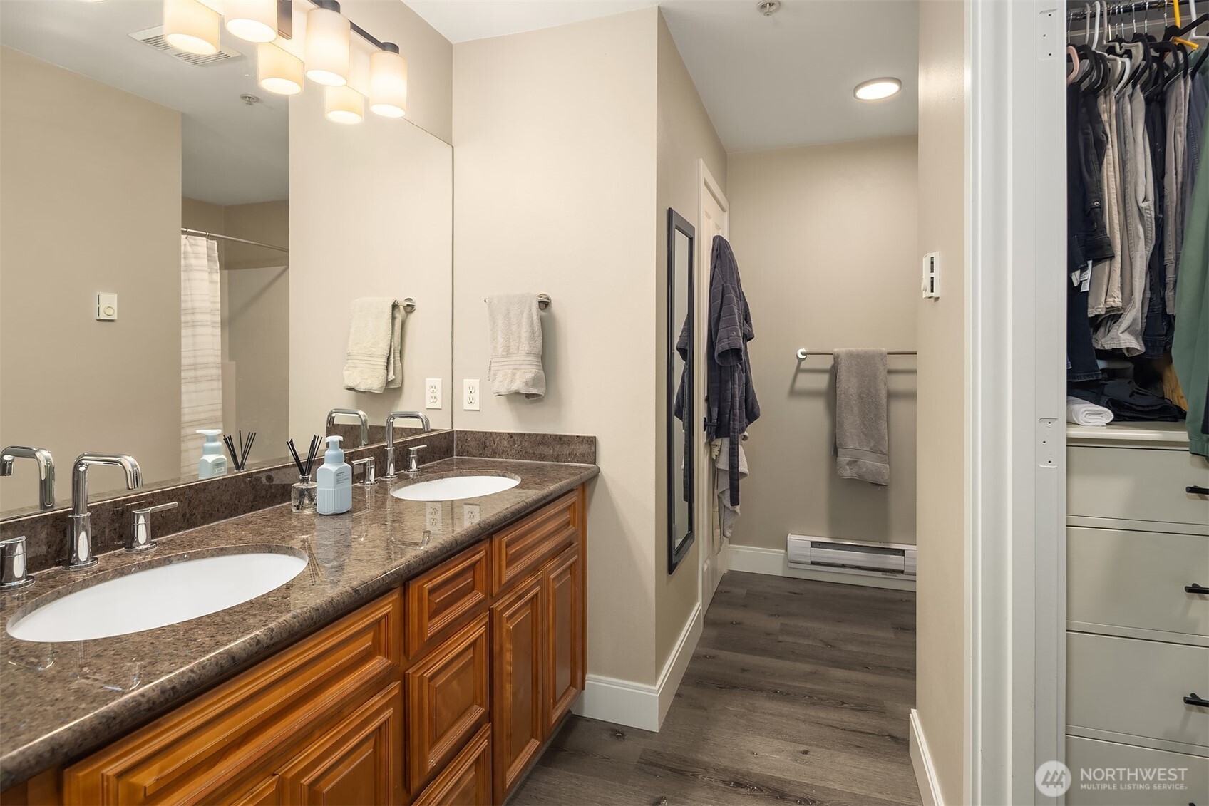 14007 69th Drive W5 Property Photo 19