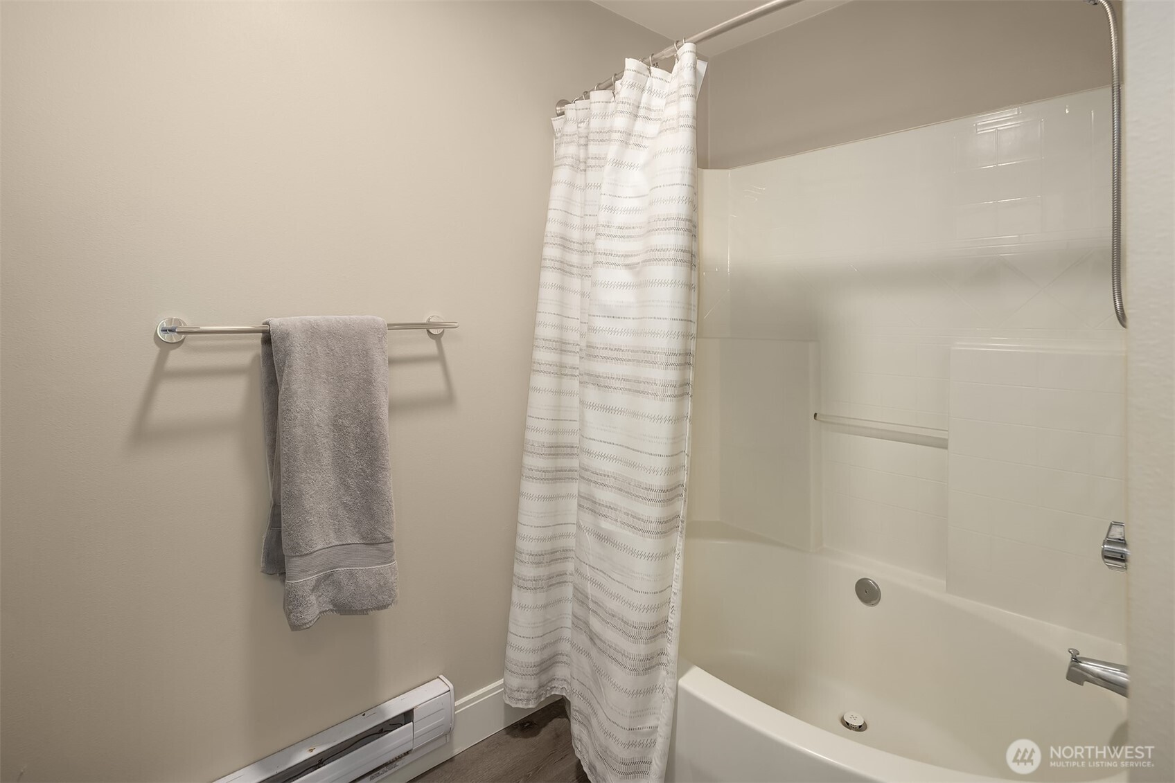 14007 69th Drive W5 Property Photo 21