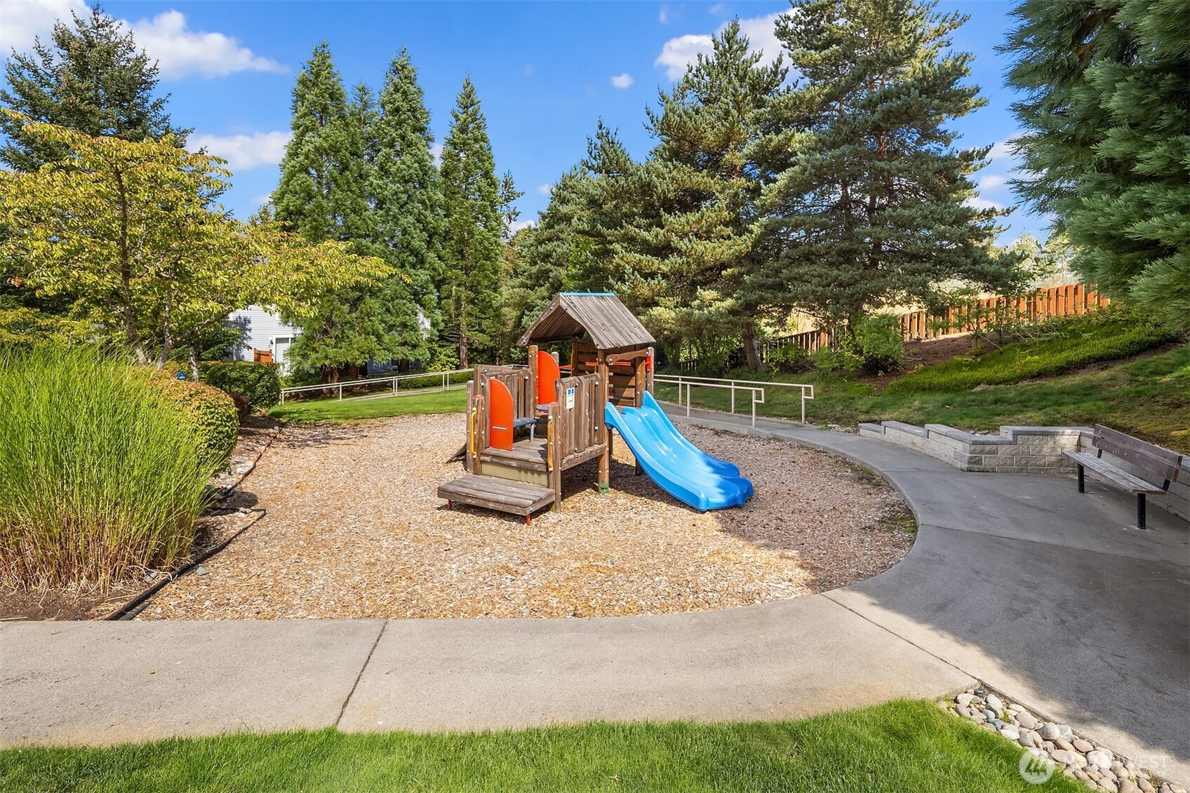 14007 69th Drive W5 Property Photo 26