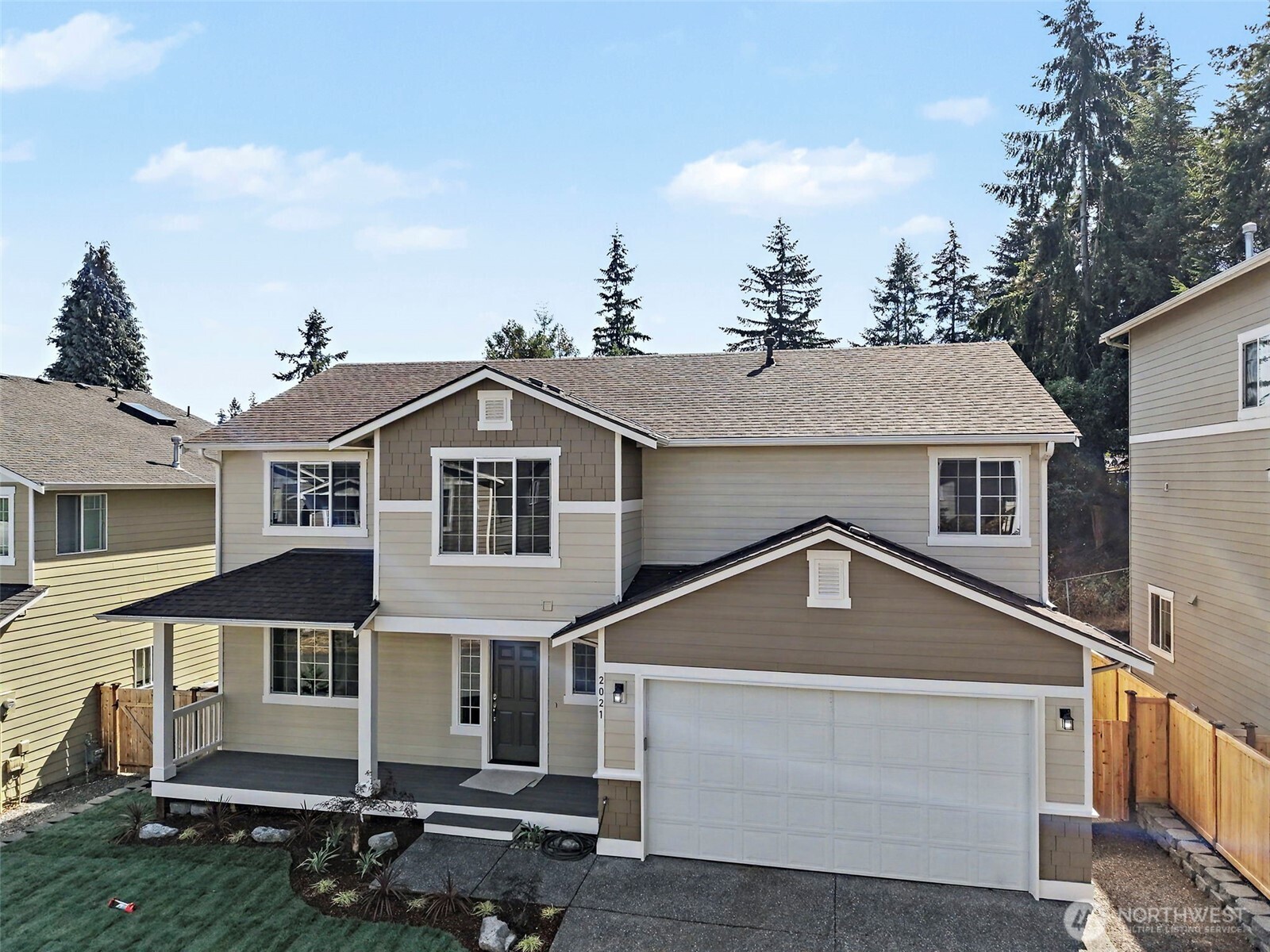 2021 NE 25th Place Property Photo 1