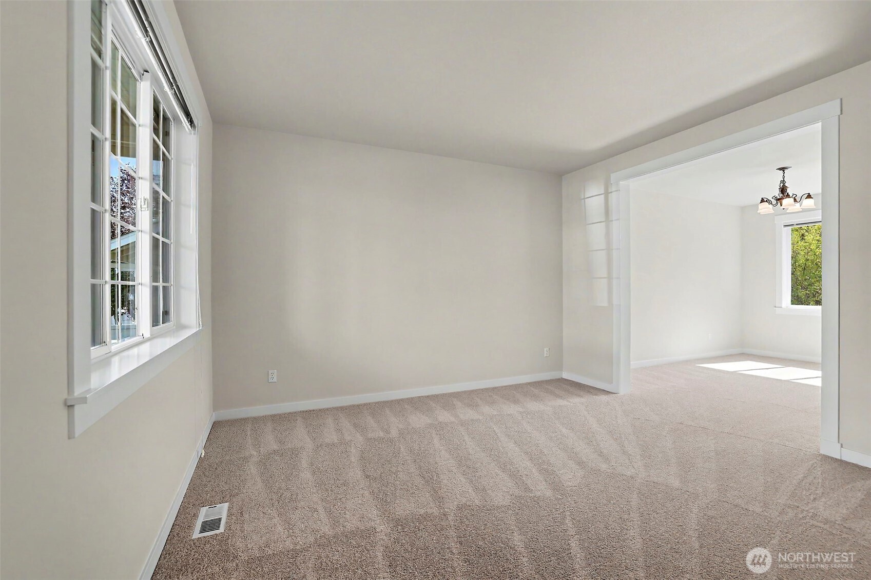 2021 Ne 25th Place Property Photo 5