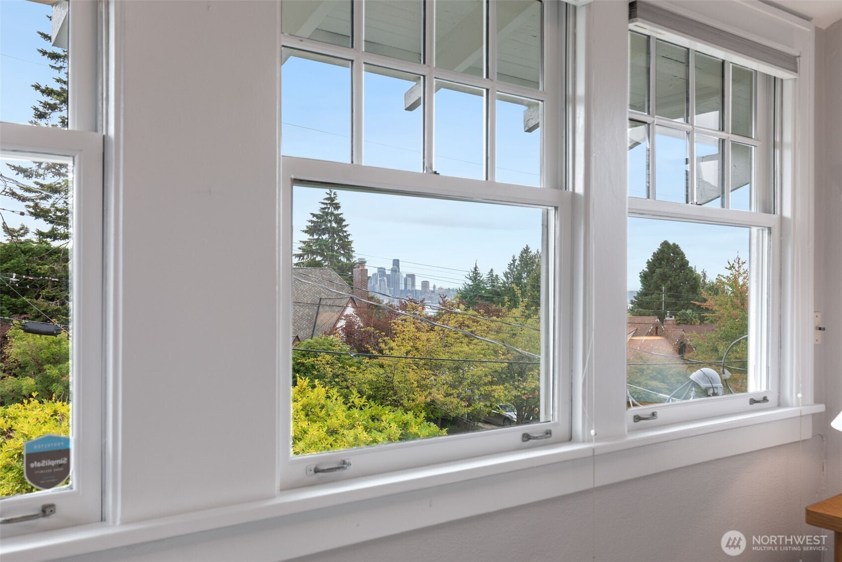 1557 Thorndyke Avenue Property Photo 19