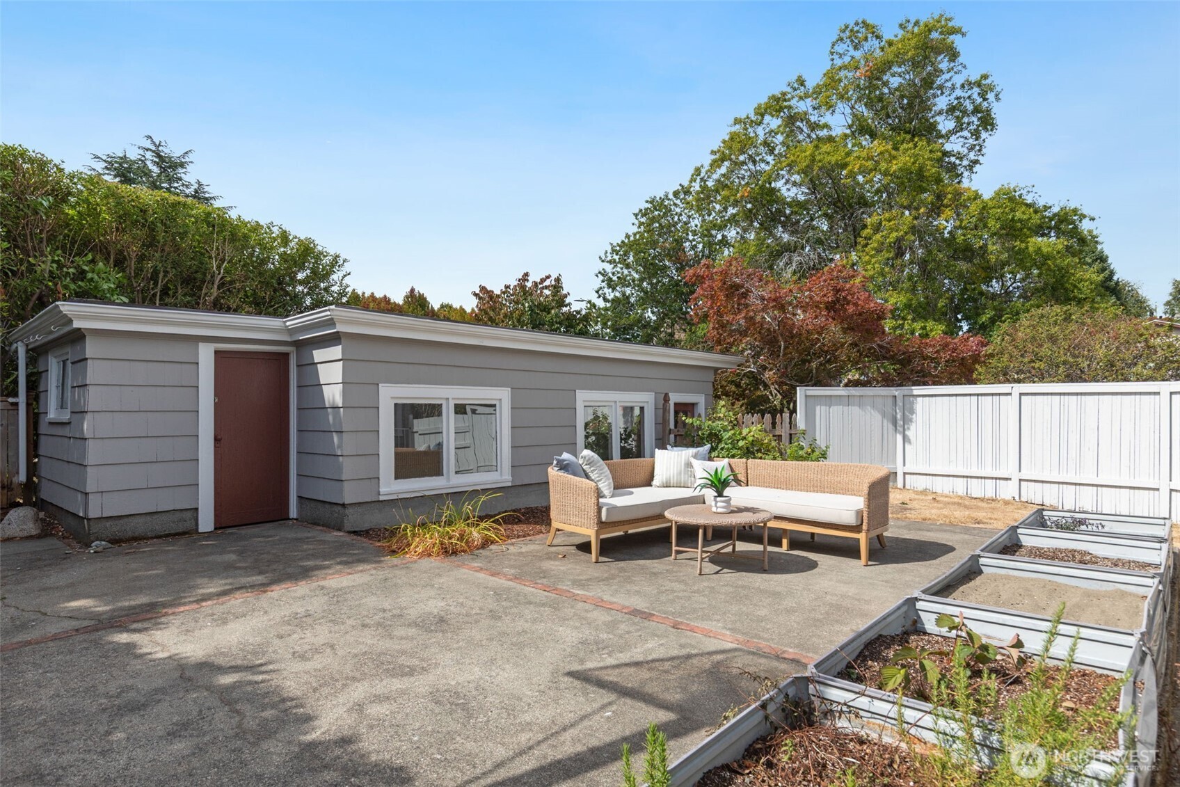 1557 Thorndyke Avenue Property Photo 36