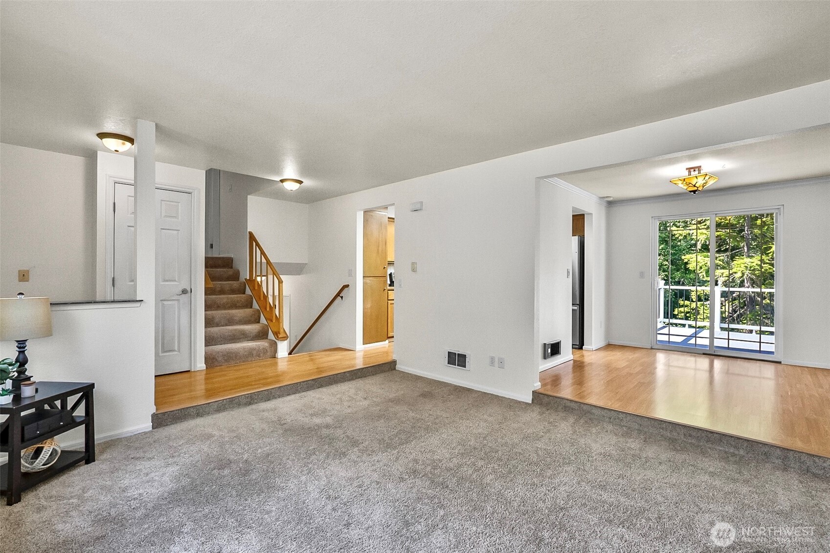 1520 51st Place Property Photo 4
