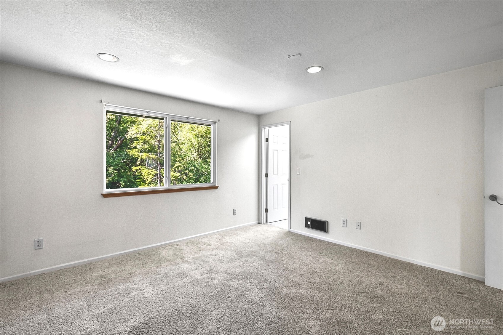 1520 51st Place Property Photo 12