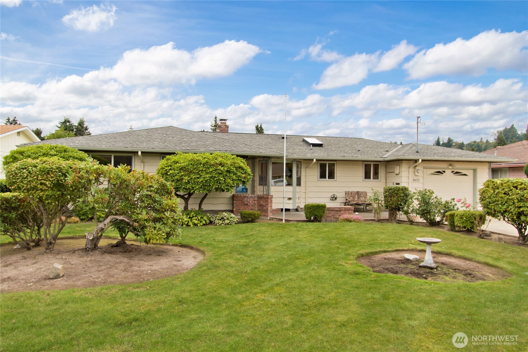 1611 1st Street Property Photo 2
