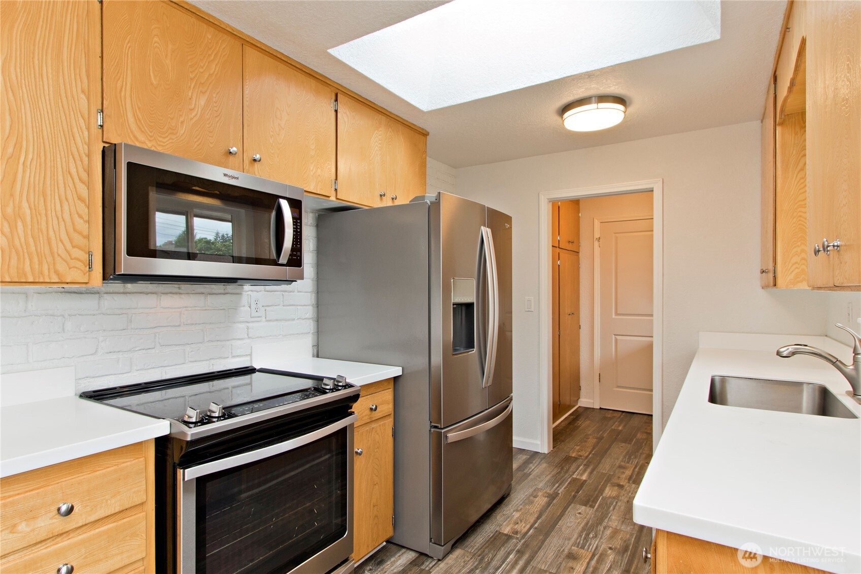 1611 1st Street Property Photo 4