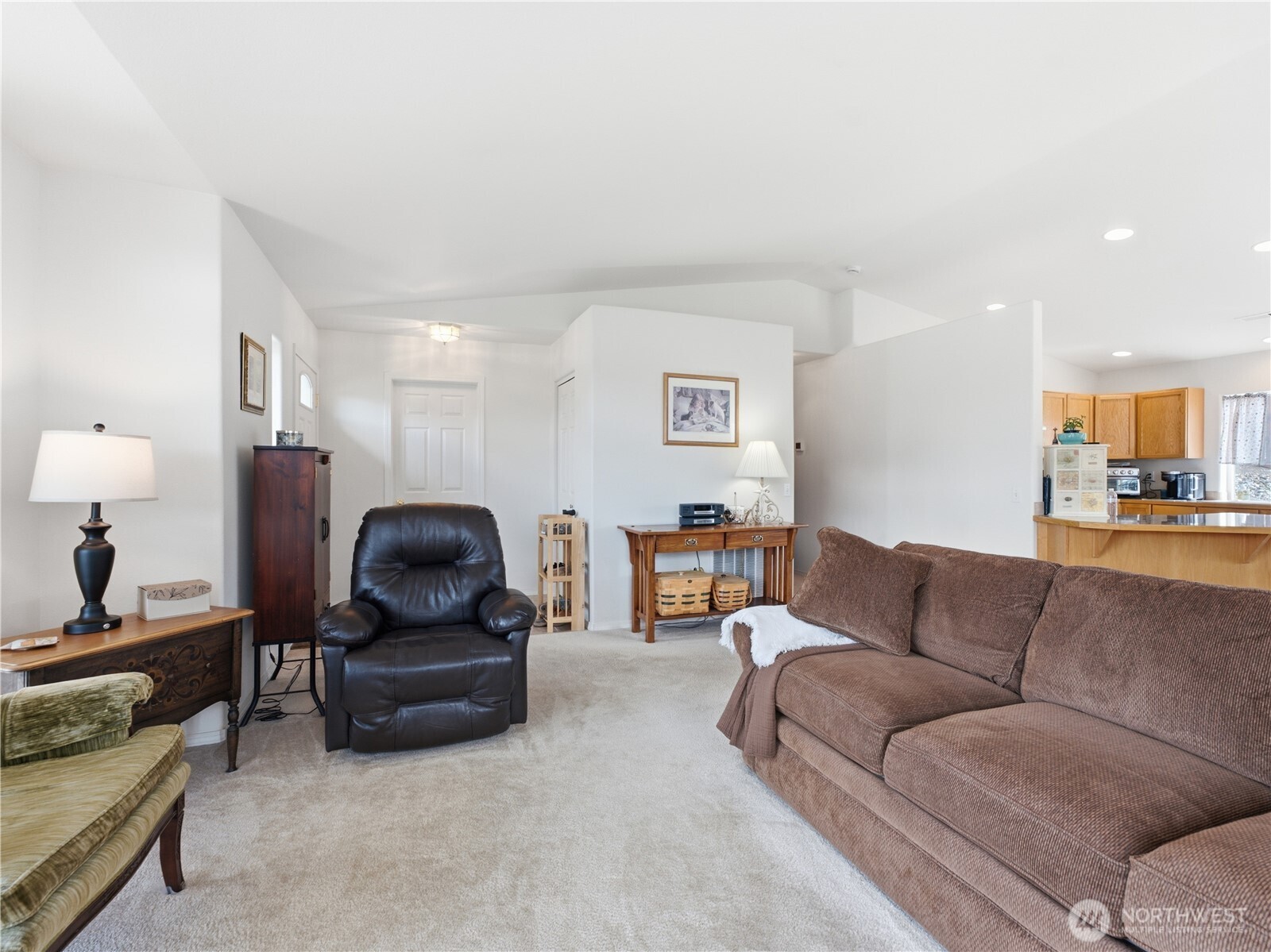 321 S Mary Avenue Property Photo 4