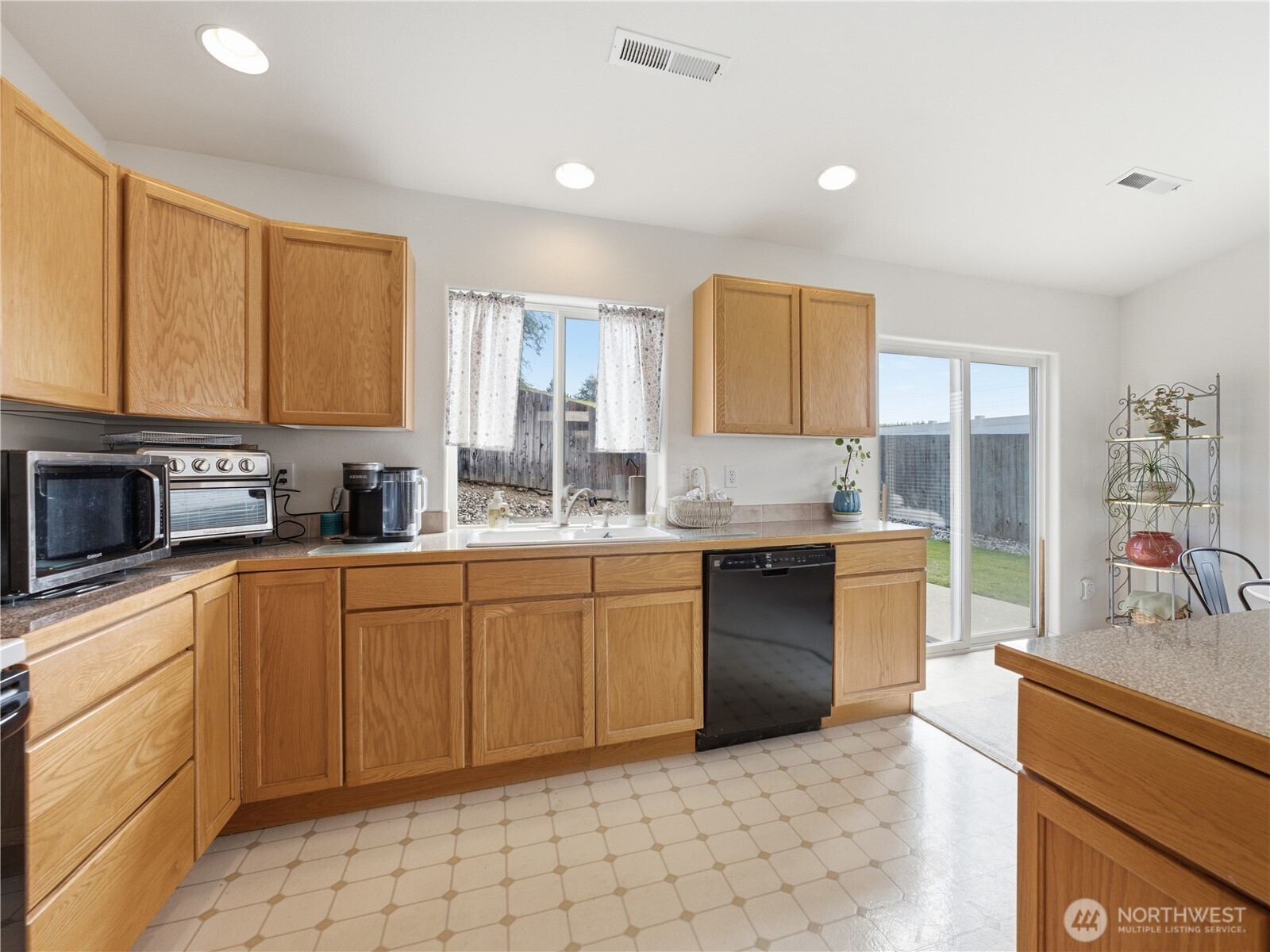 321 S Mary Avenue Property Photo 11