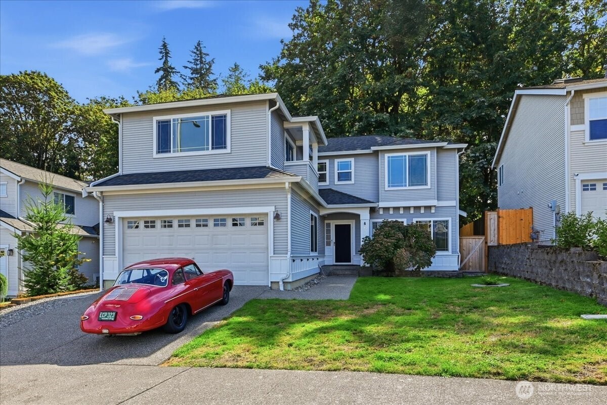 2912 153rd Street Property Photo 2