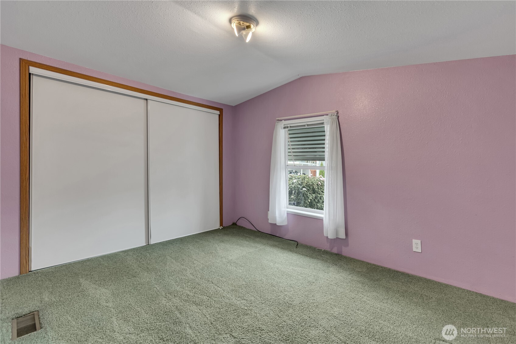 10718 63rd Street 35 Property Photo 18