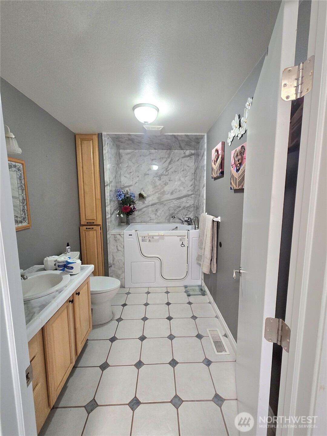 327 Lancaster Road Property Photo 24