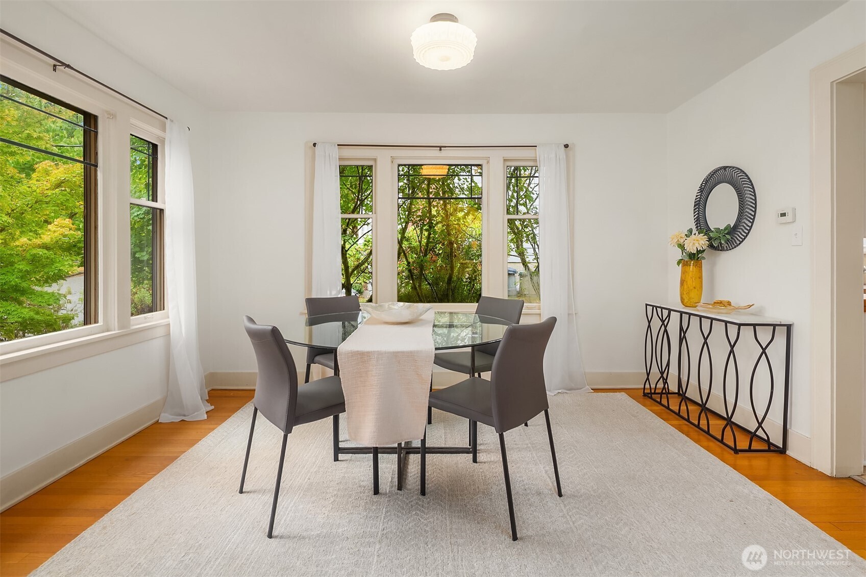 2609 Queen Anne Avenue Property Photo 7