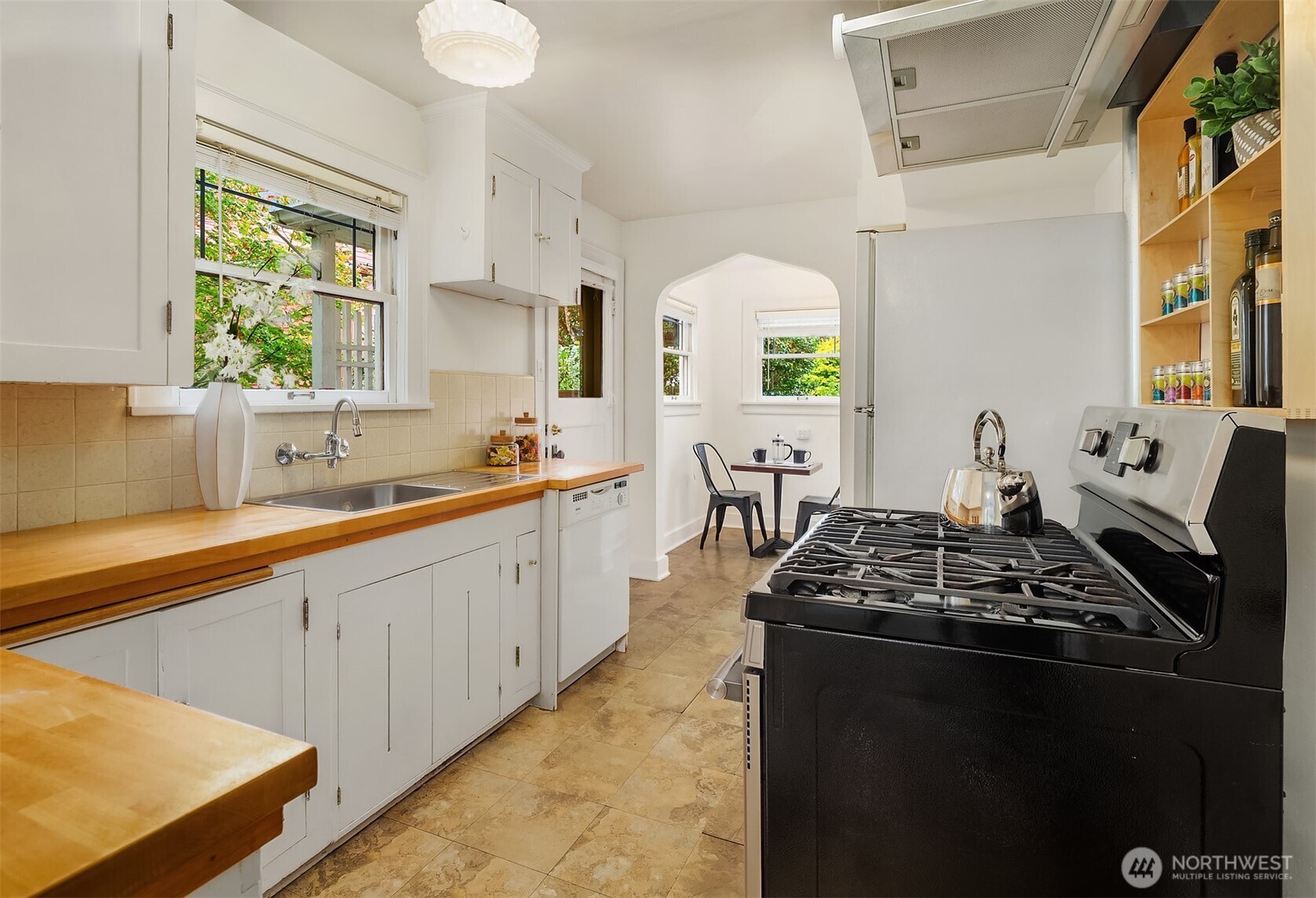 2609 Queen Anne Avenue Property Photo 9