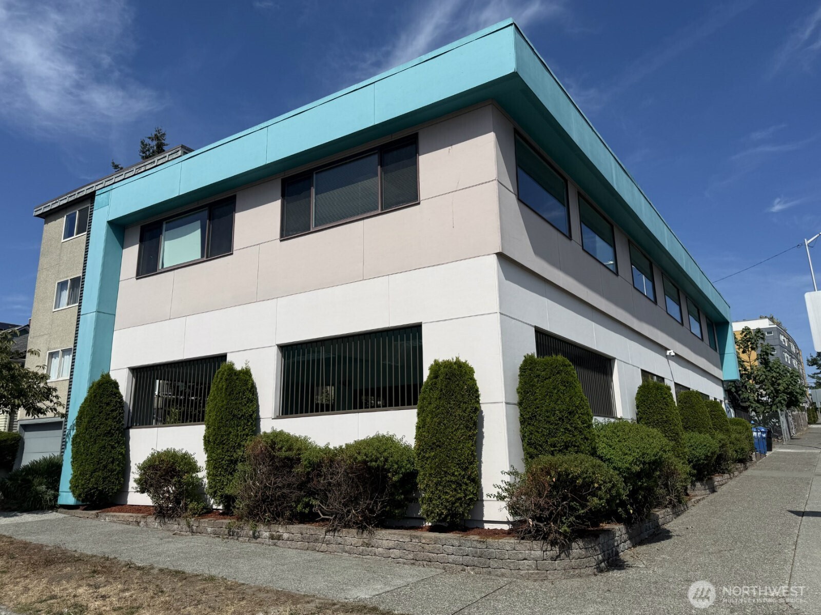 4201 Aurora Avenue Property Photo 1