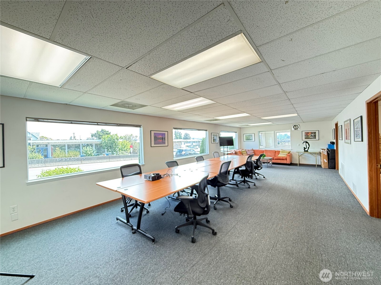 4201 Aurora Avenue Property Photo 4