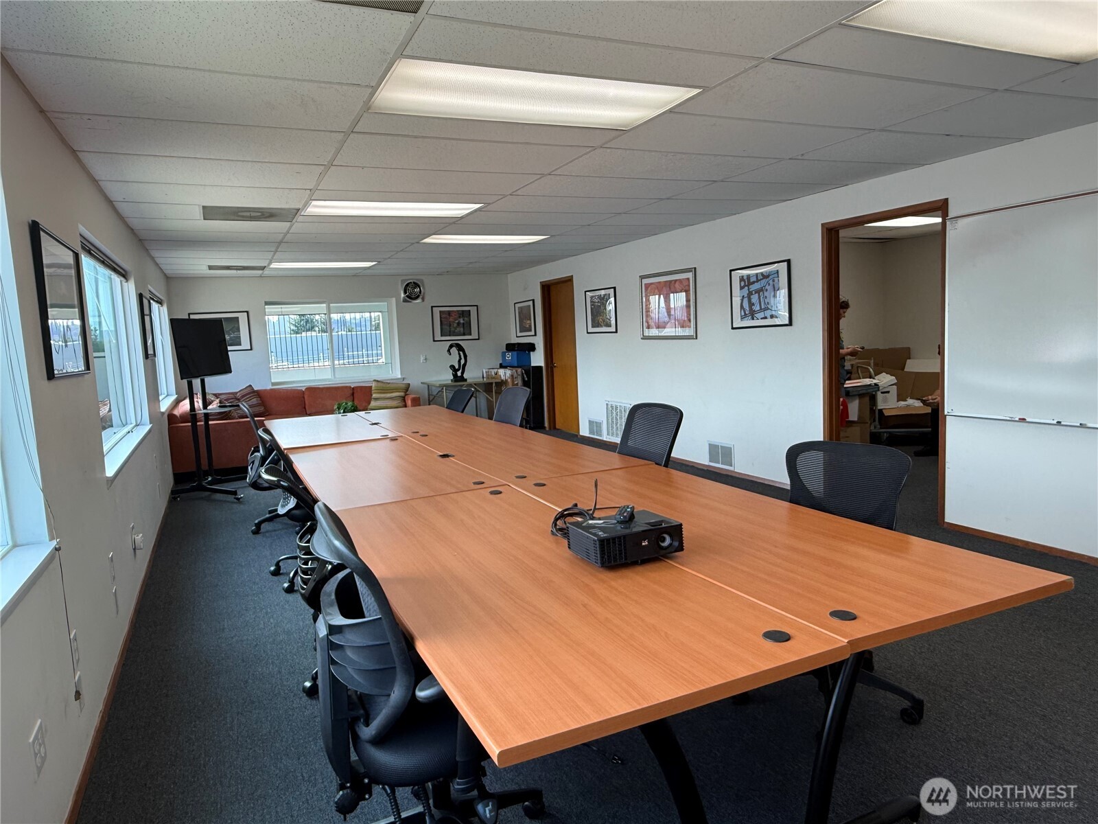 4201 Aurora Avenue Property Photo 7