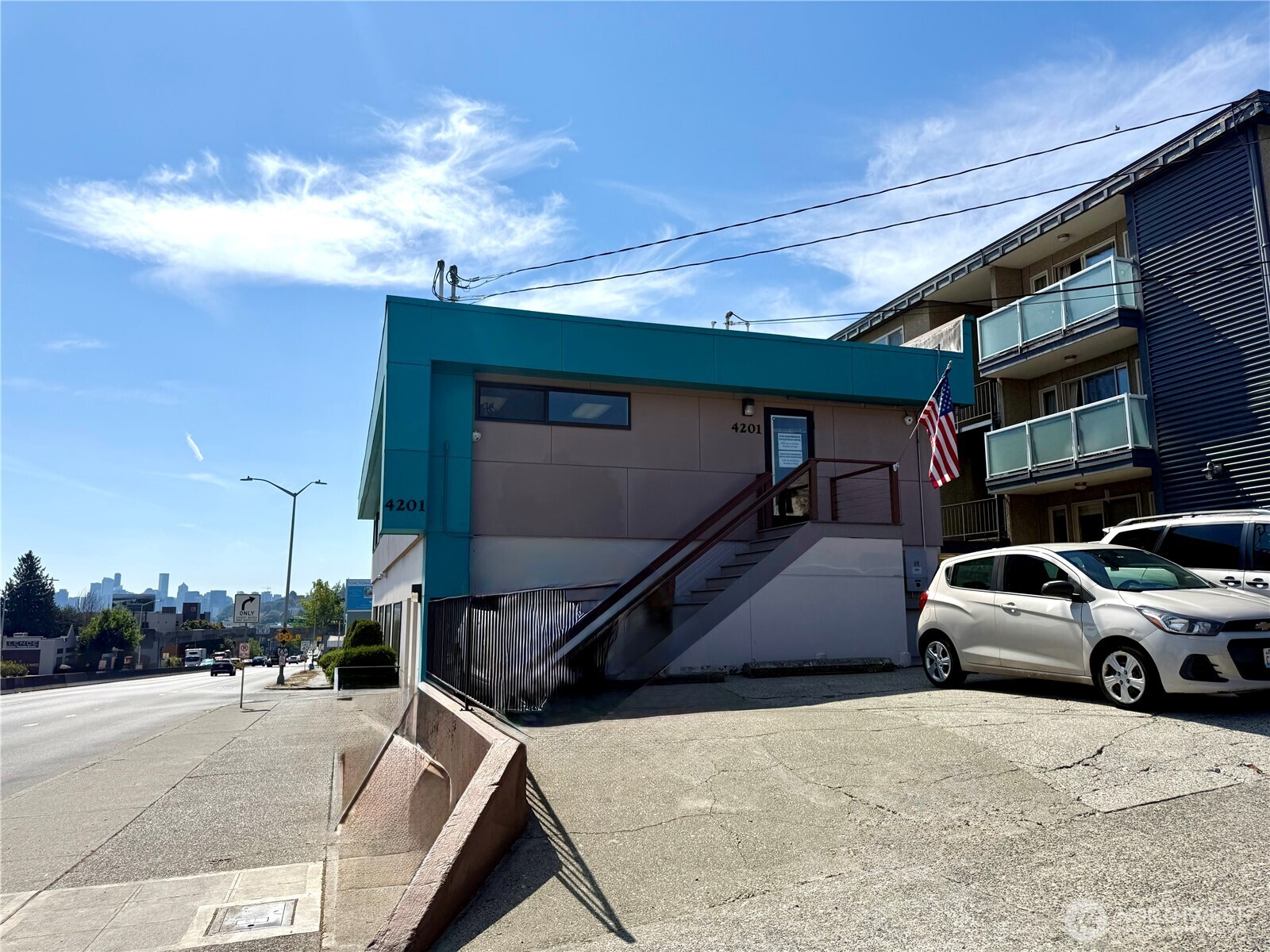 4201 Aurora Avenue Property Photo 18