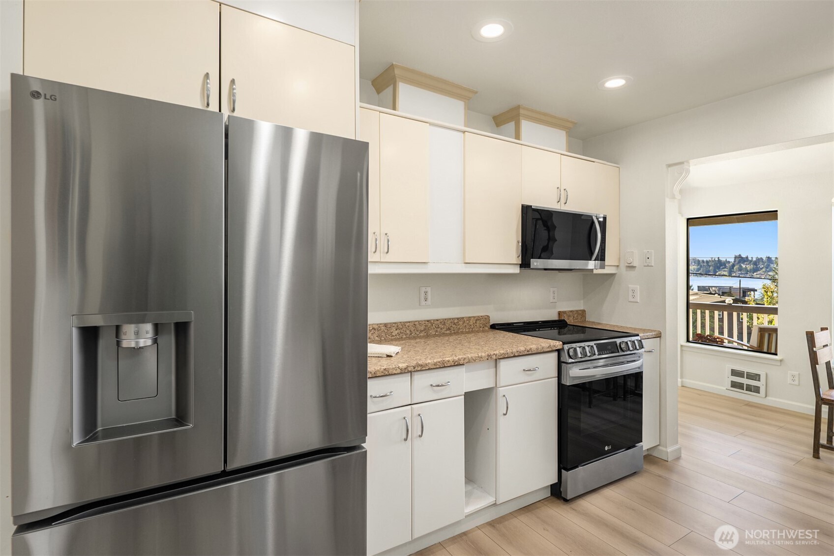 10601 Vernon Road Property Photo 8