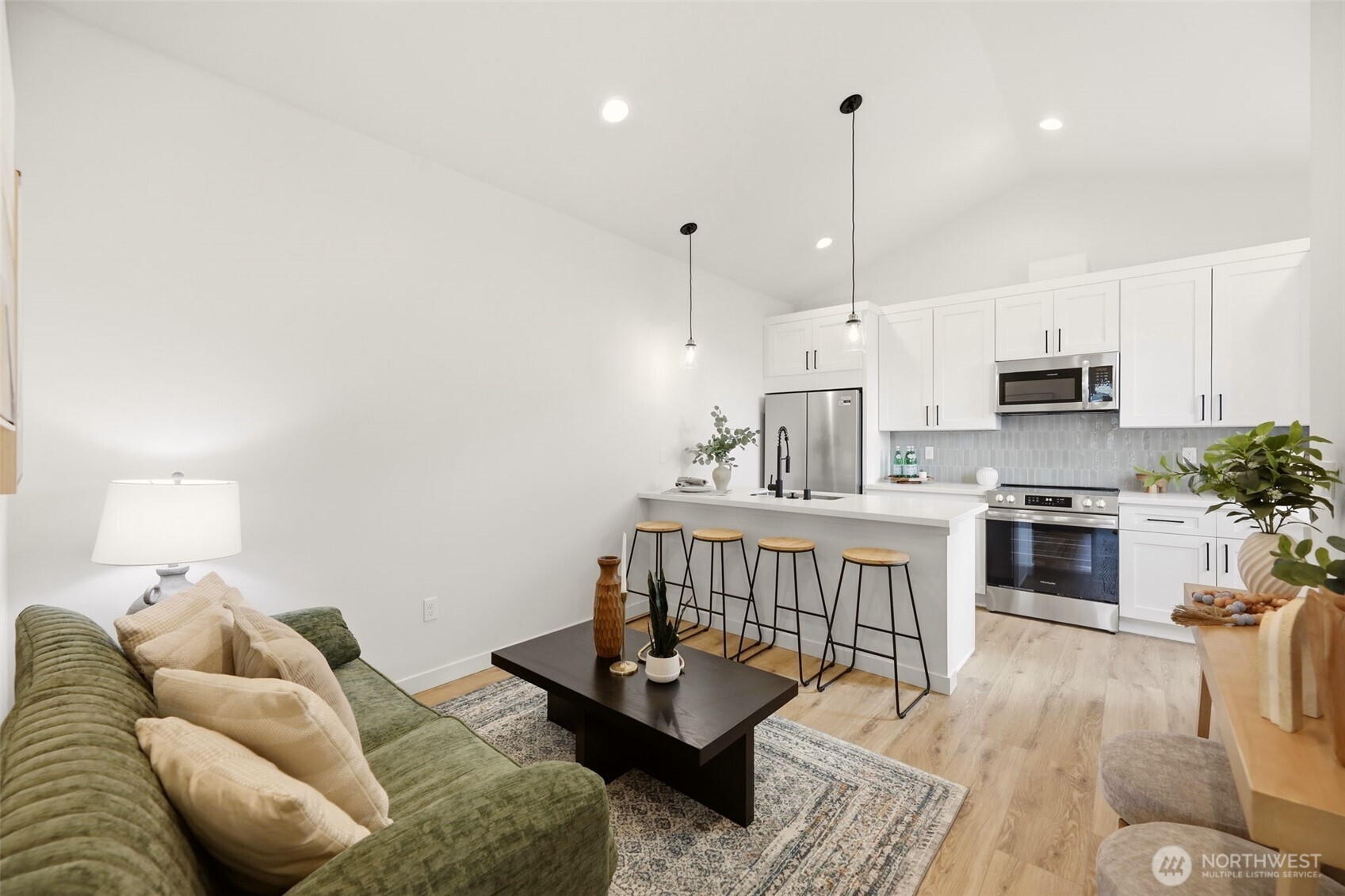 2018 Oakes Avenue C Property Photo 1
