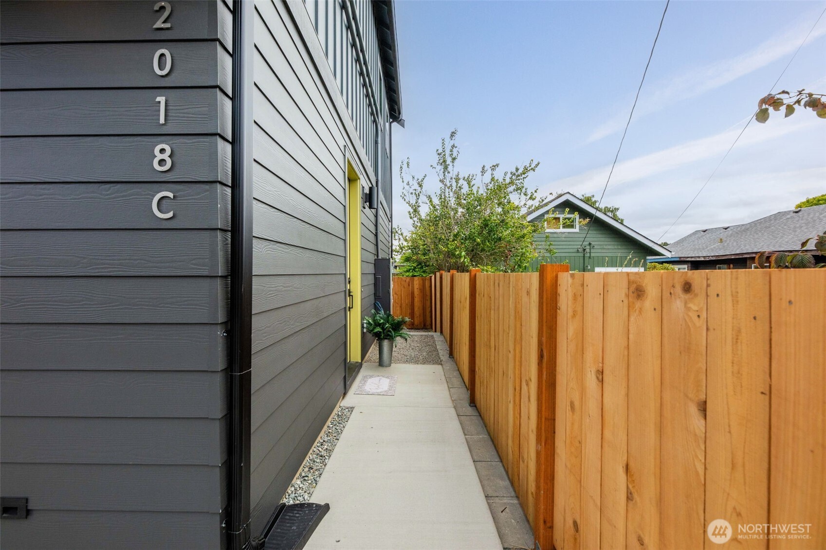 2018 Oakes Avenue C Property Photo 17