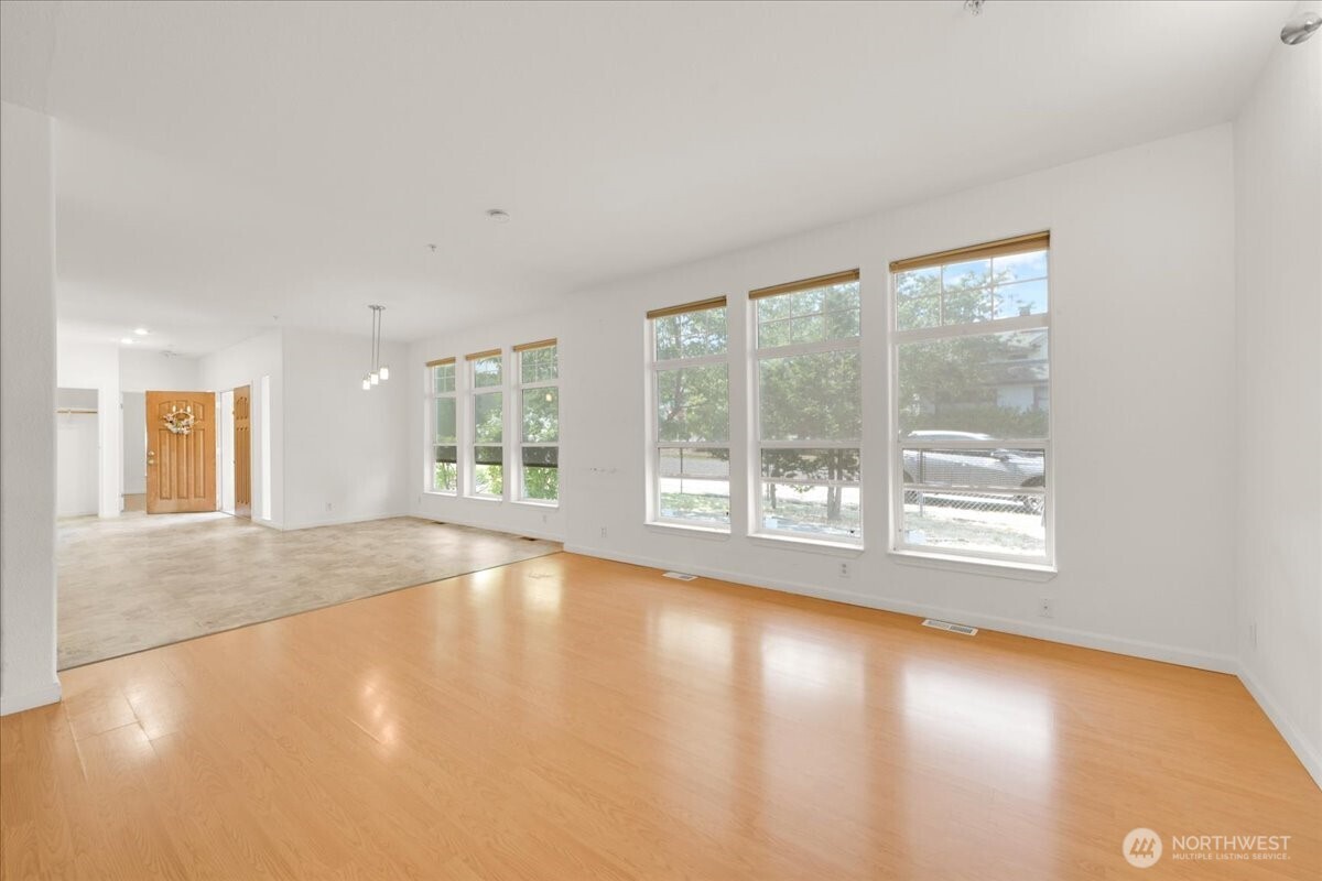 11516 85th Avenue Property Photo 3