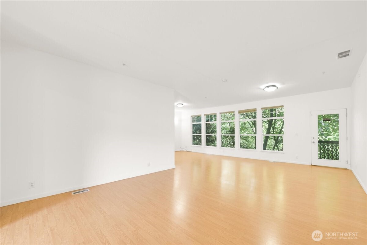 11516 85th Avenue Property Photo 7