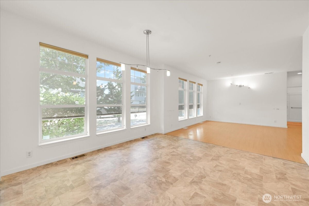 11516 85th Avenue Property Photo 9