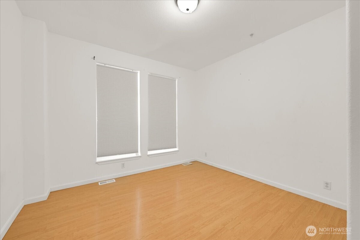 11516 85th Avenue Property Photo 13