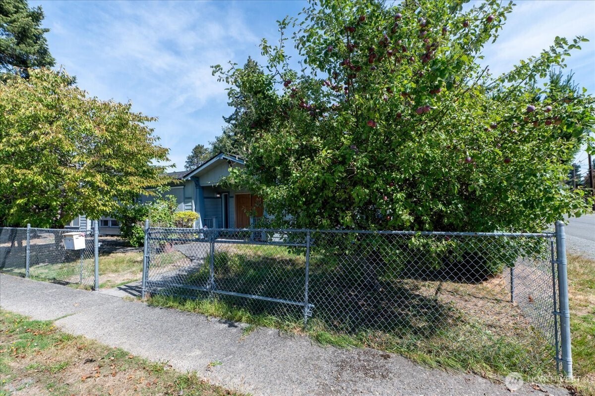 11516 85th Avenue Property Photo 36