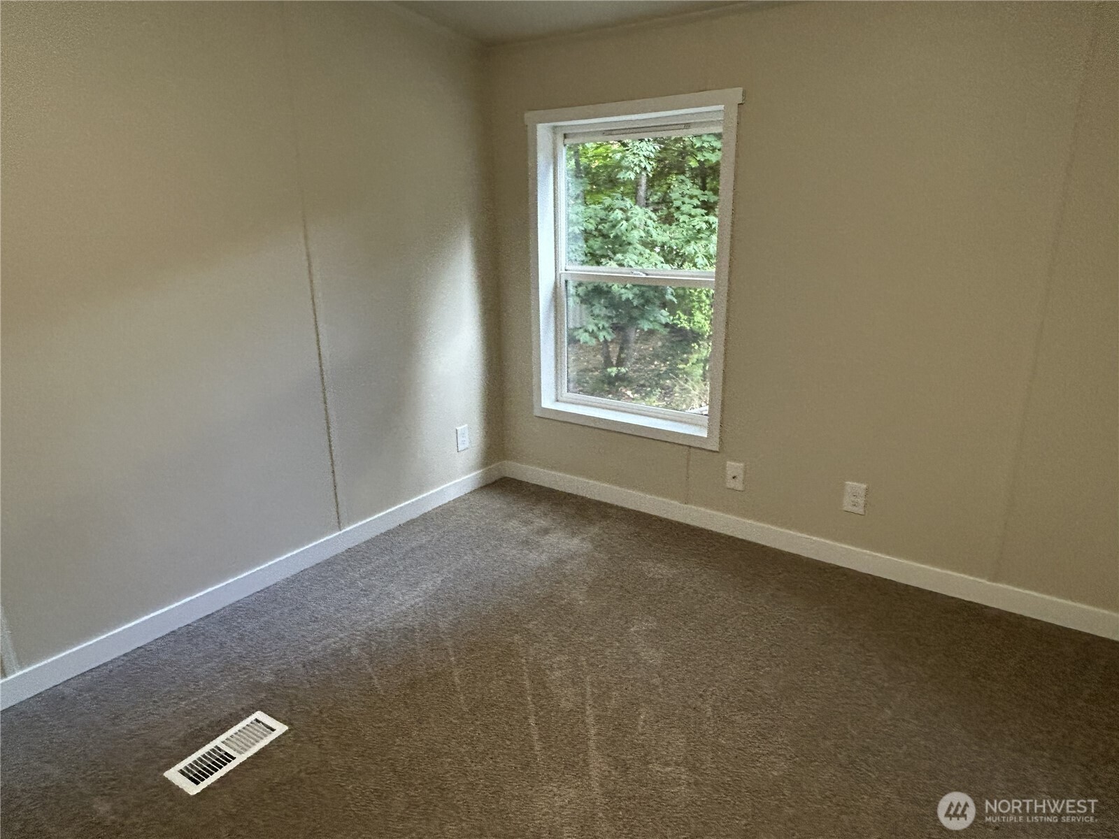 8331 Daphne Court Property Photo 14