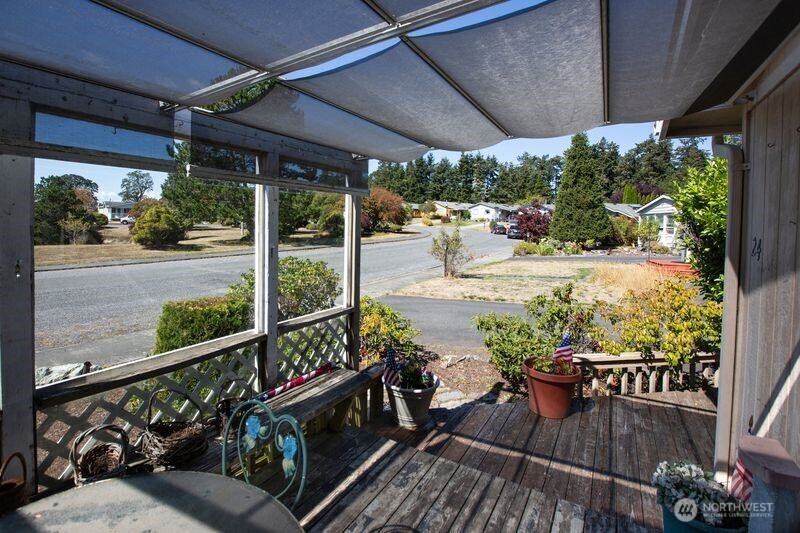 1650 Douglas Road 24 Property Photo 11