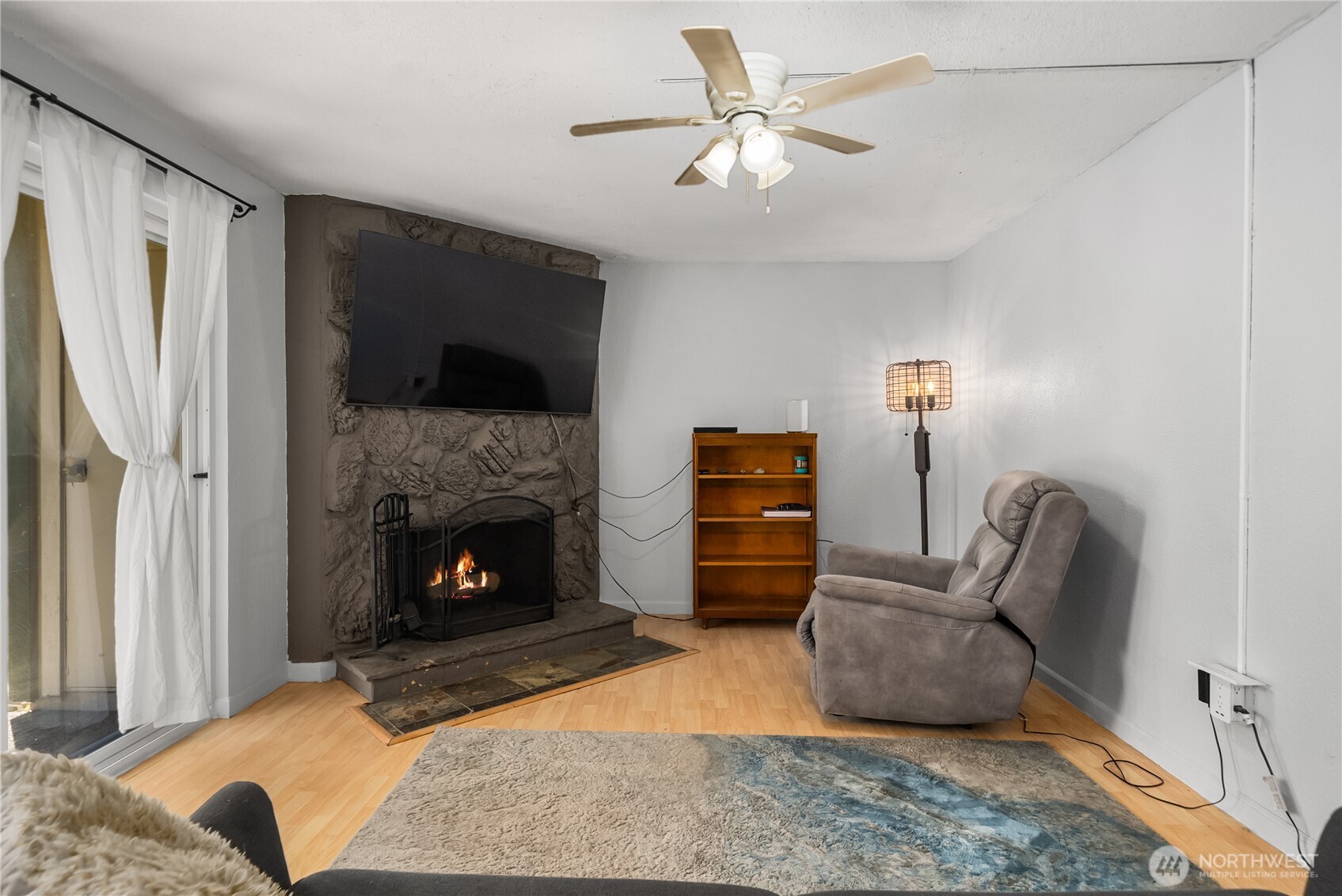 32304 4th Place R1 Property Photo 11