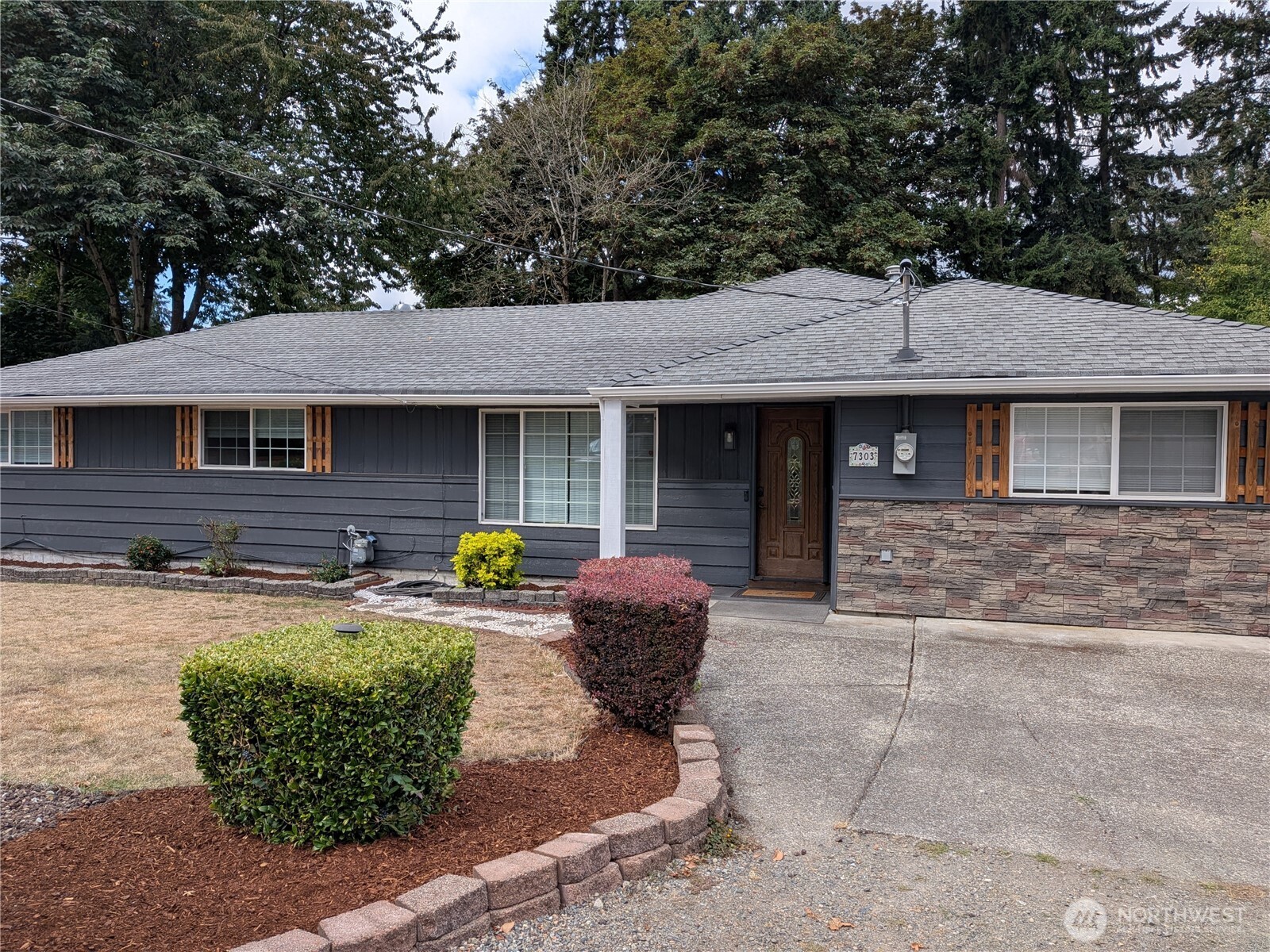 7303 103rd Street Property Photo 1