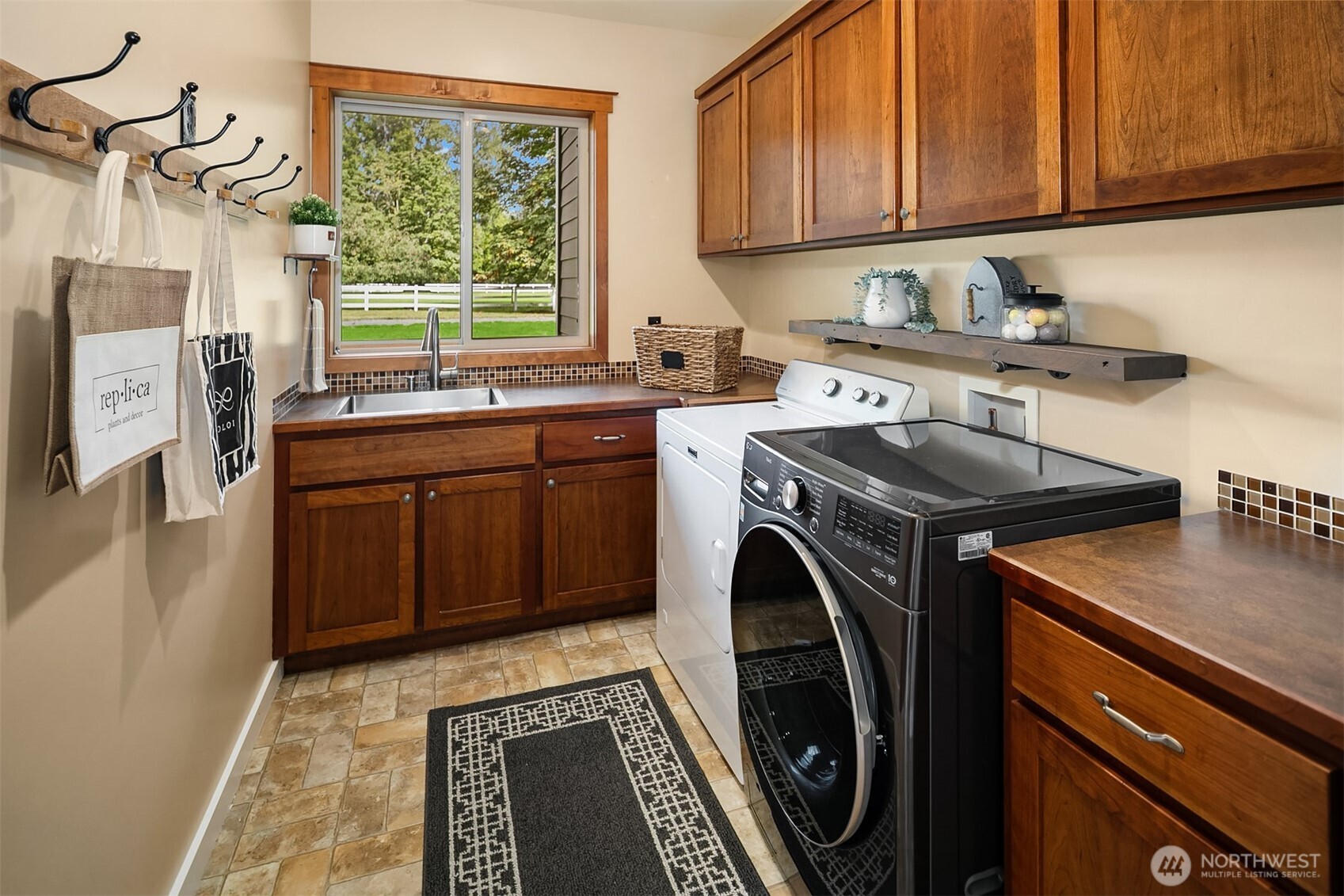 14738 Bear Creek Road Property Photo 21