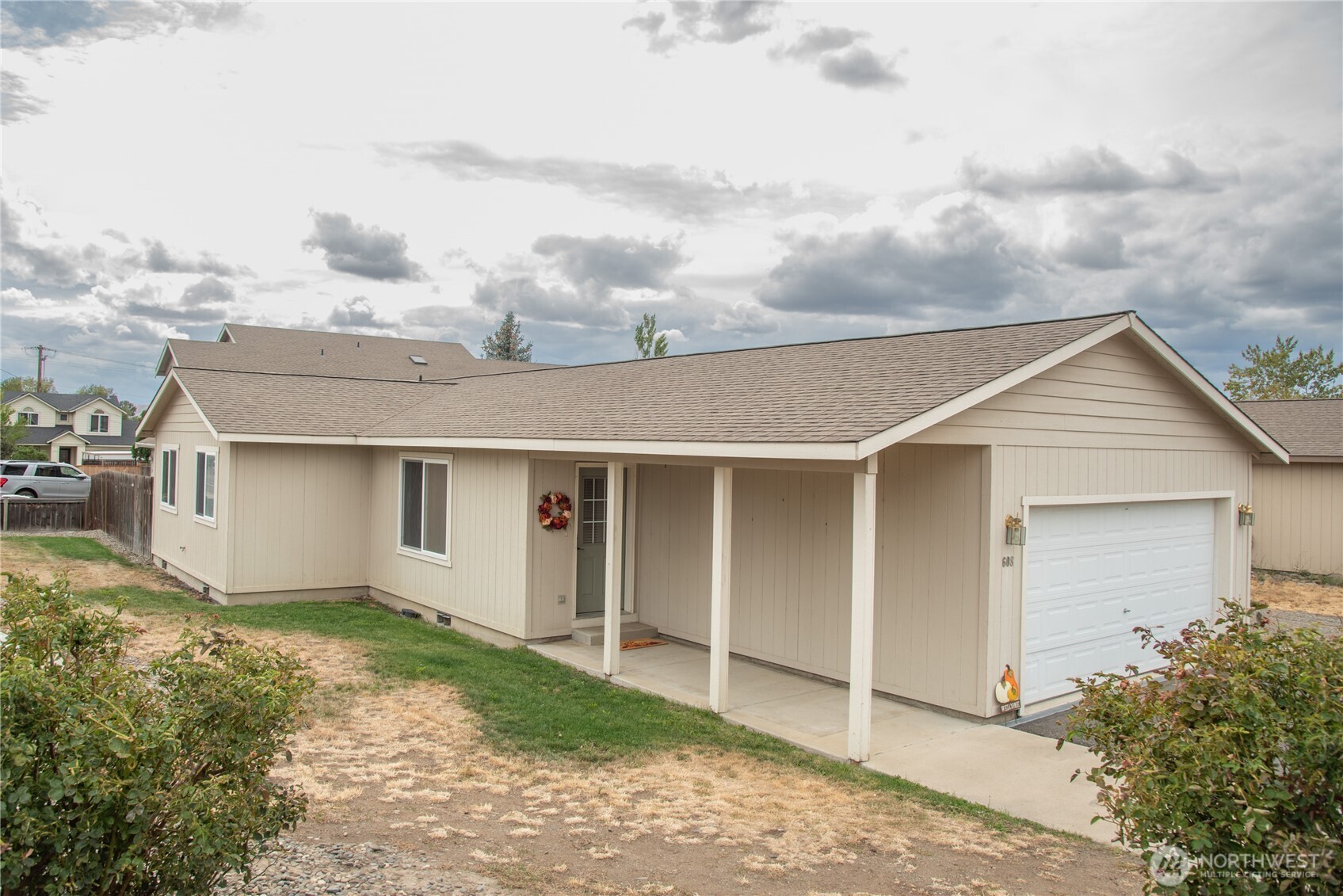 608 E Remington Drive Property Photo 2