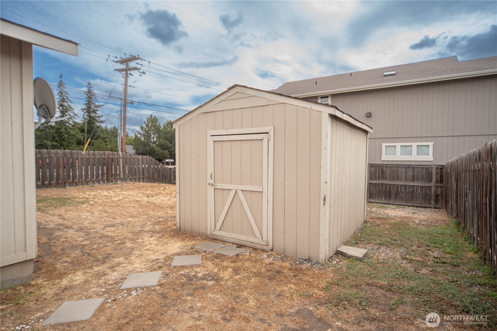 608 E Remington Drive Property Photo 22