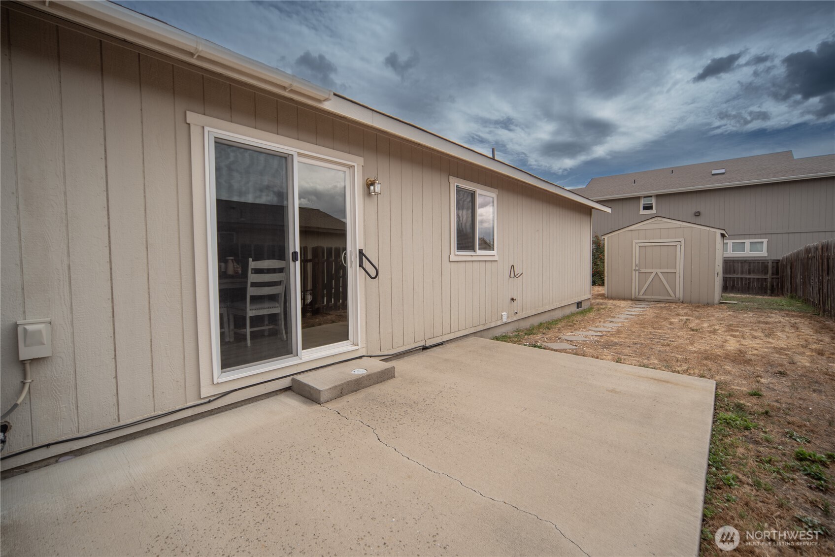 608 E Remington Drive Property Photo 24