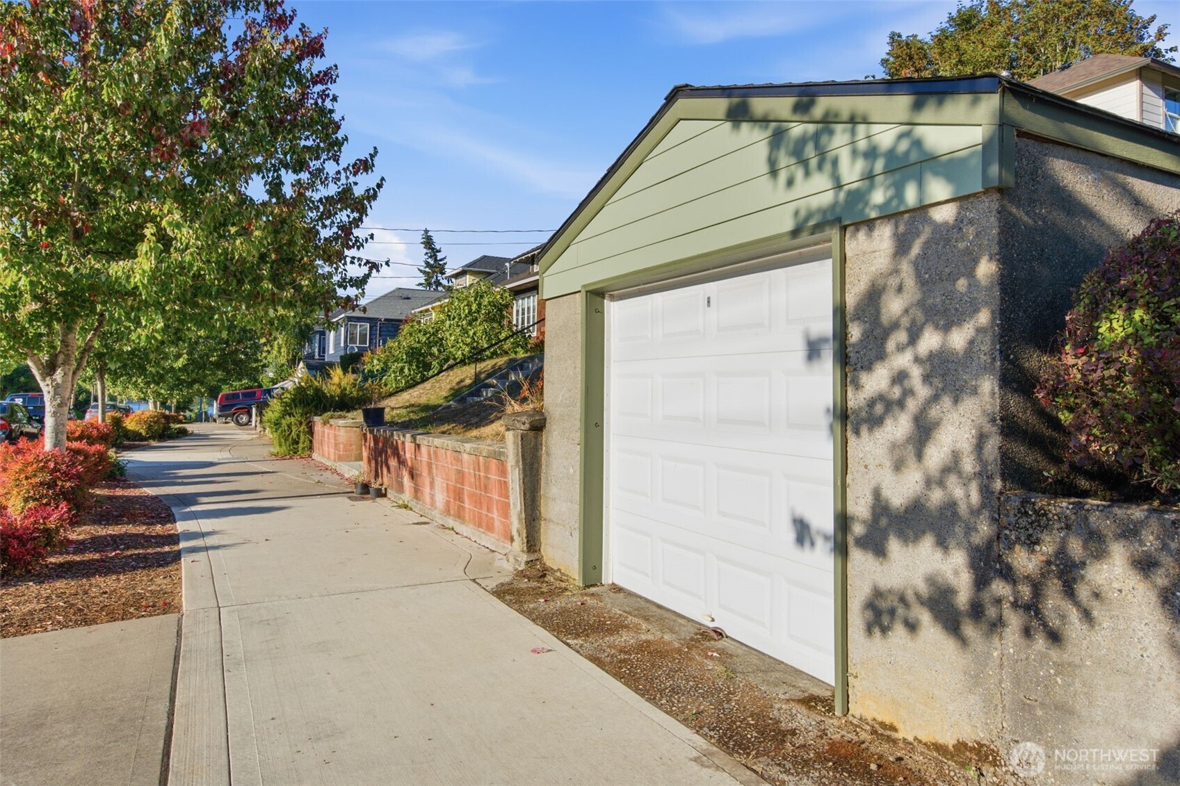 912 Pacific Avenue Property Photo 3